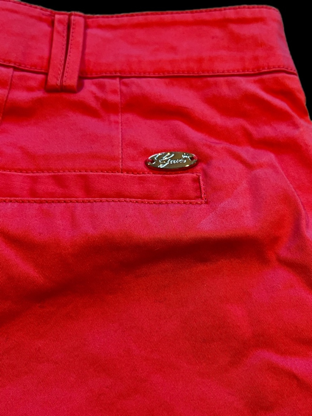 Guess High-Waist Coral Chino Shorts with a Floral Waistband - Picture 9 of 11